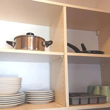 Apartment 7 Min Walk Metro Line 1-la Defense Charras Courbevoie