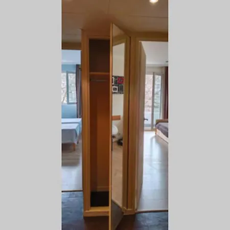 Apartment 7 Min Walk Metro Line 1-la Defense Charras