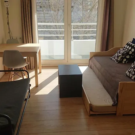 7 Min Walk Metro Line 1-la Defense Charras Apartment Courbevoie