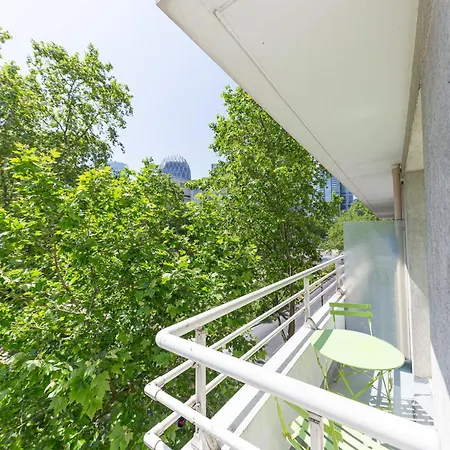 7 Min Walk Metro Line 1-la Defense Charras Appartamento Courbevoie